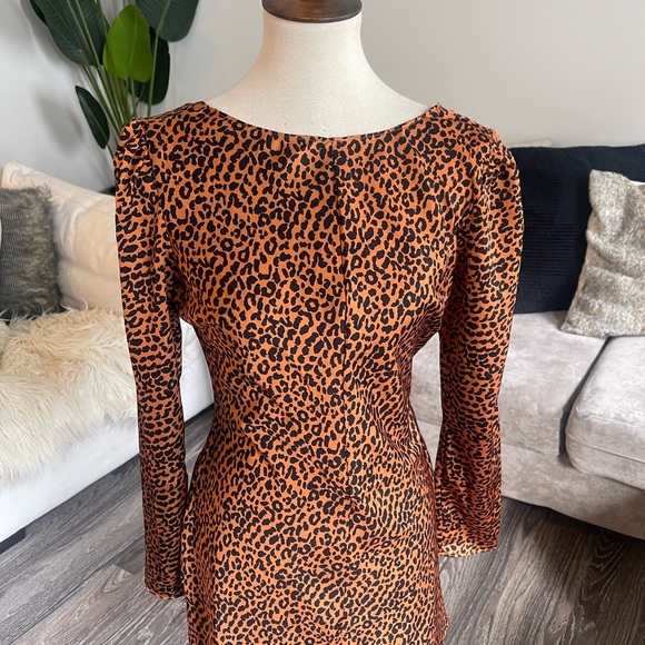 Cheetah print long sleeve dress - Picture 3 of 4